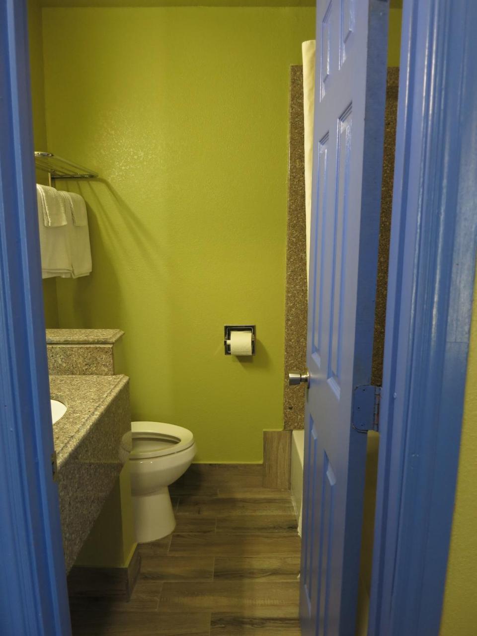 Gateway Inn Тълса Екстериор снимка